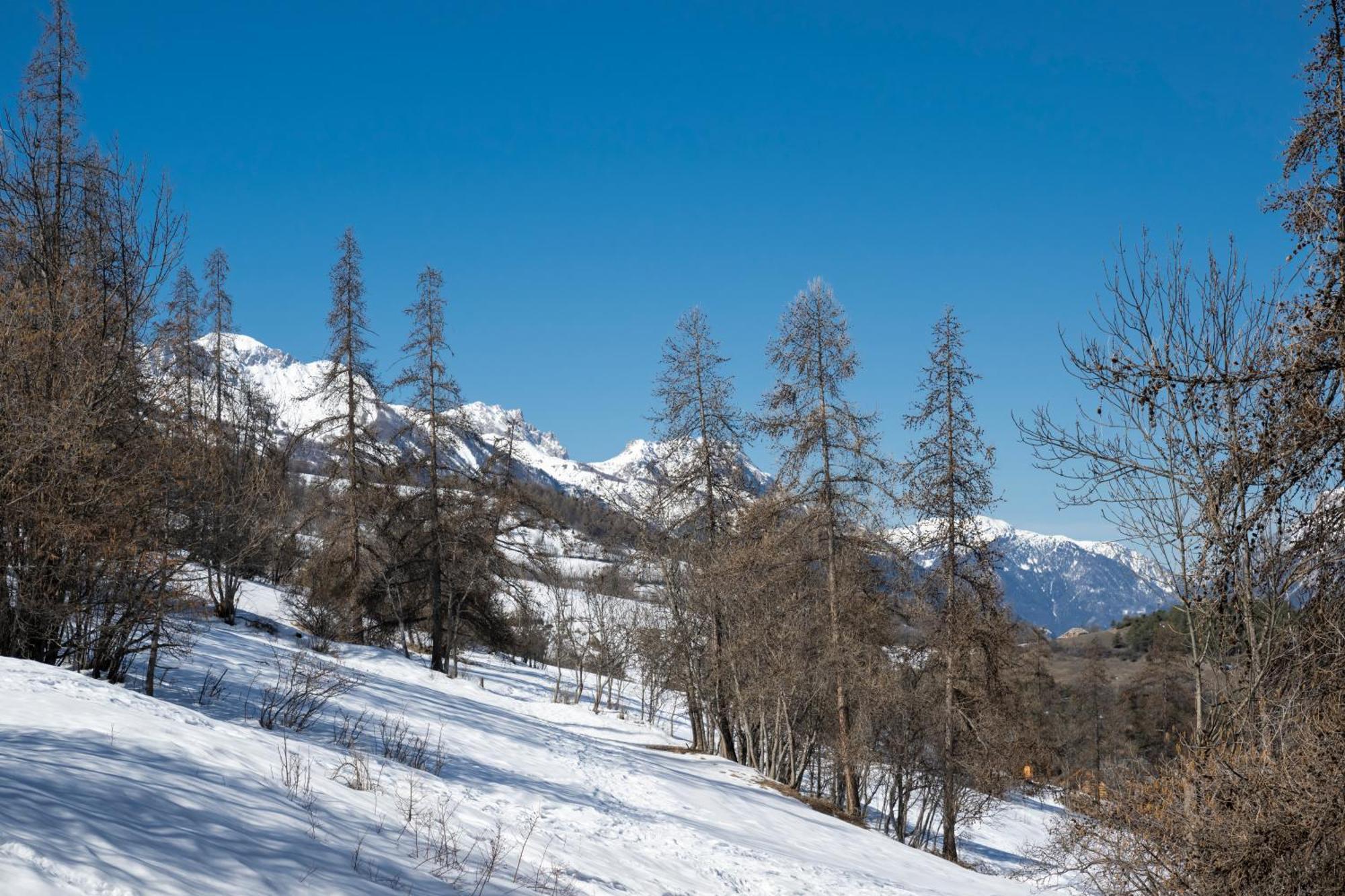 Doux Crepuscule - Au Bord Des Pistes - Parking Apartment Enchastrayes Luaran gambar